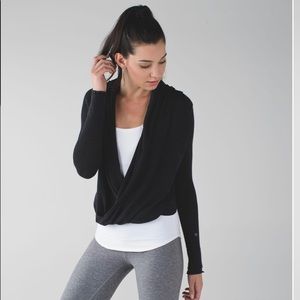 Lululemon Iconic Wrap 🍋